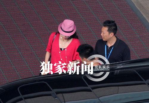 汪峰夜晚爆料视频播放,揭秘娱乐圈不为人知的一面 第2张 汪峰夜晚爆料视频播放,揭秘娱乐圈不为人知的一面 第2张